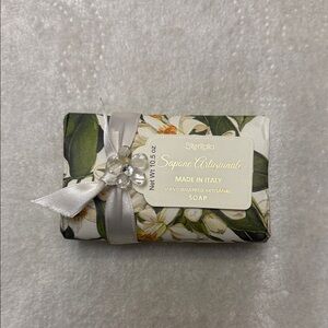 Sapone Artigianale - White and Green Hand Soap